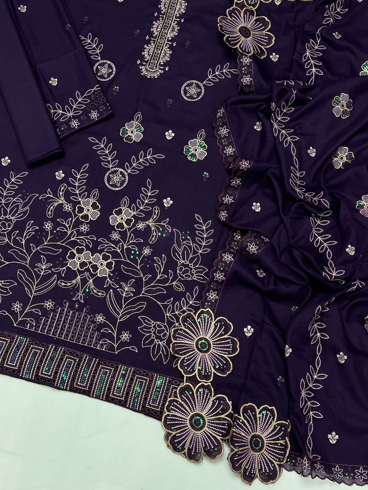 Unstitched Dhanak Heavy Embroidry 3 piece Suit